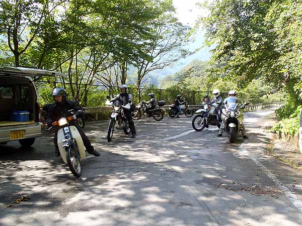 湧き水の場所より出発